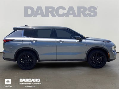 2022 Mitsubishi Outlander Black Edition