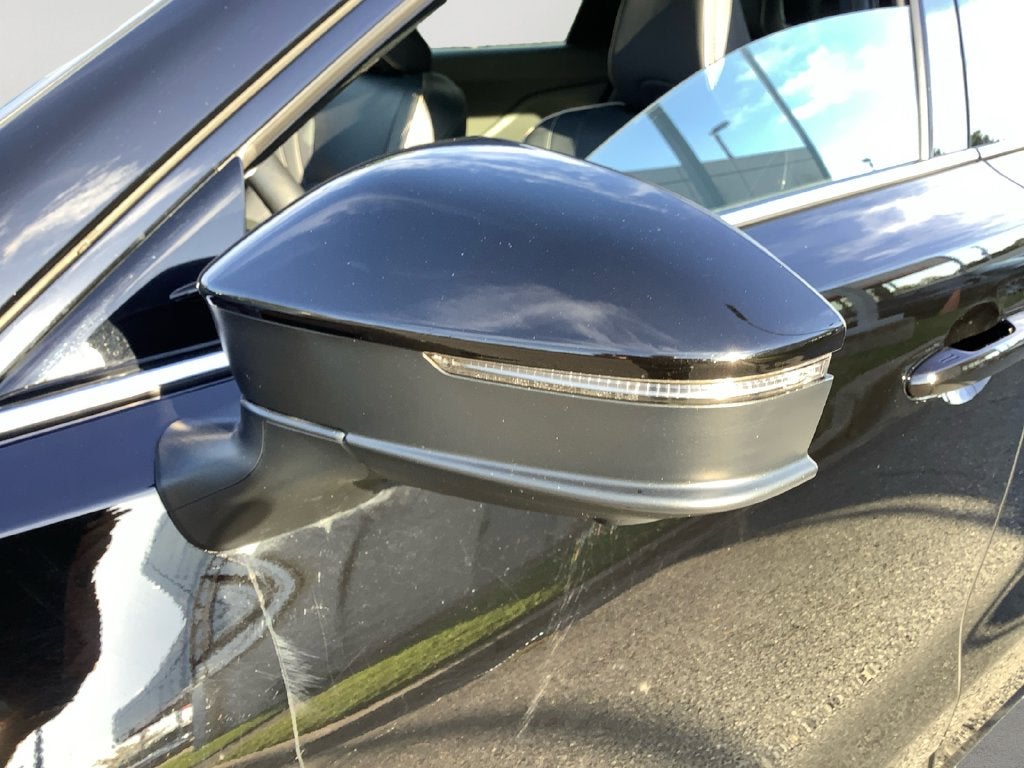 2025 Toyota Crown Signia Limited