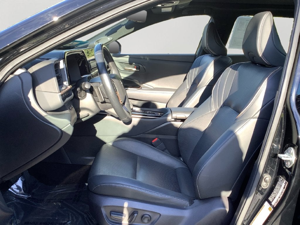 2025 Toyota Crown Signia Limited