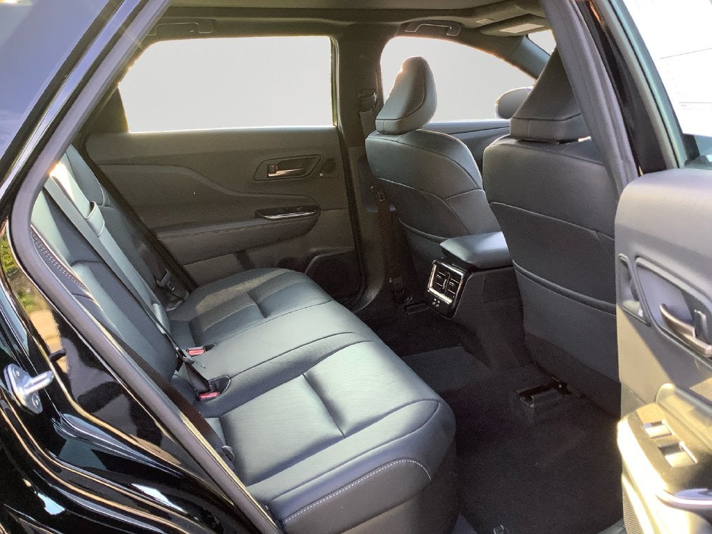 2025 Toyota Crown Signia Limited