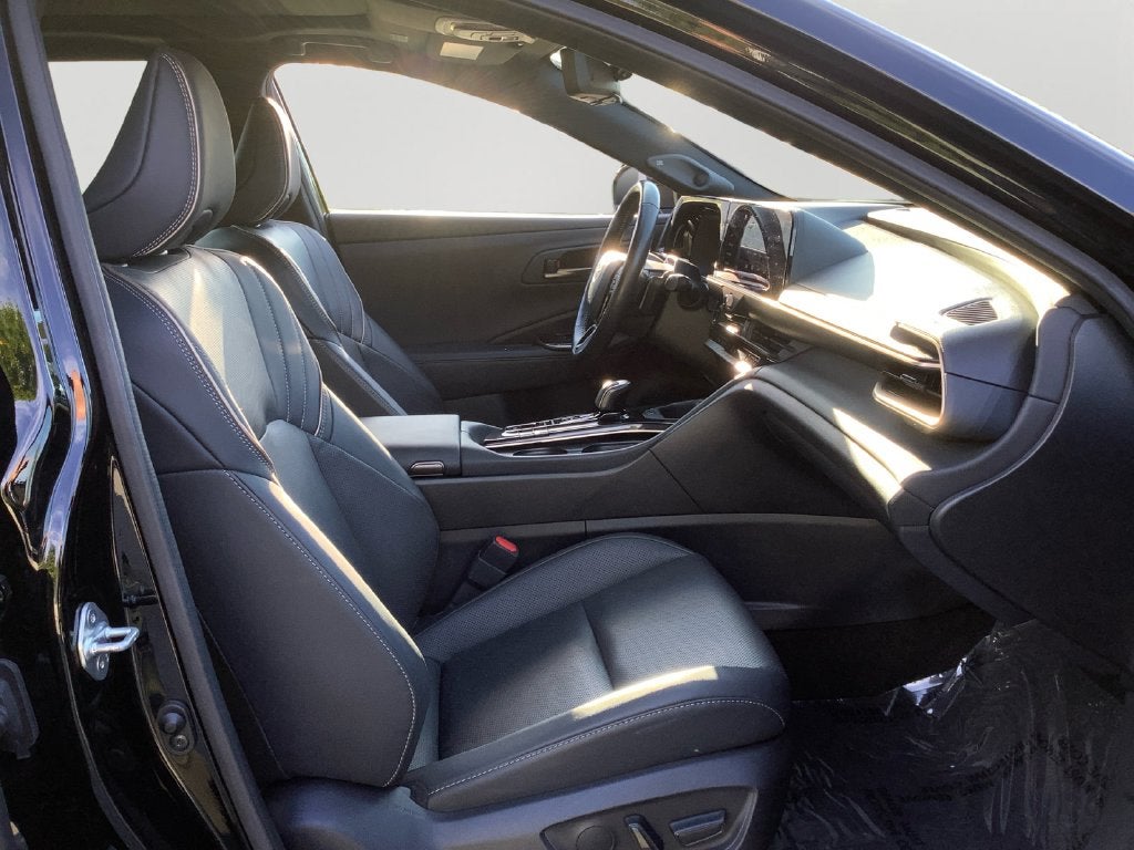 2025 Toyota Crown Signia Limited