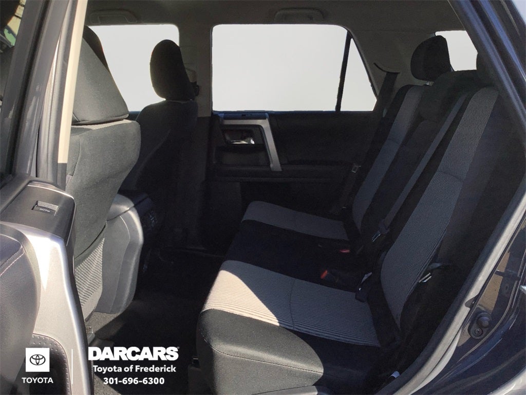 2024 Toyota 4Runner W/3rd row seat SR5