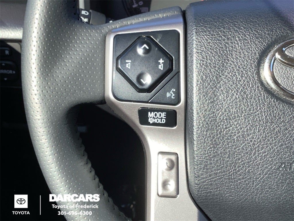 2024 Toyota 4Runner W/3rd row seat SR5