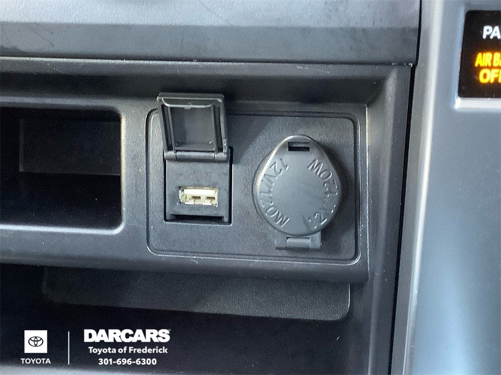 2024 Toyota 4Runner W/3rd row seat SR5