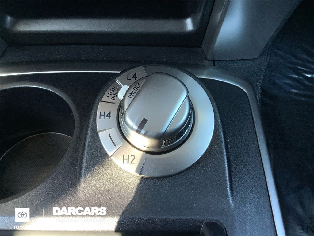 2024 Toyota 4Runner W/3rd row seat SR5