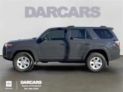 2024 Toyota 4Runner W/3rd row seat SR5