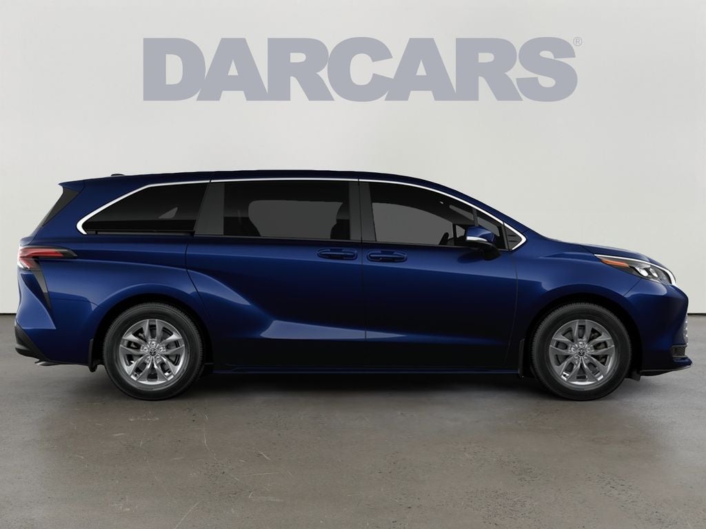 2026 Toyota Sienna LE 8 Passenger