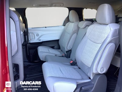 2026 Toyota Sienna LE 8 Passenger