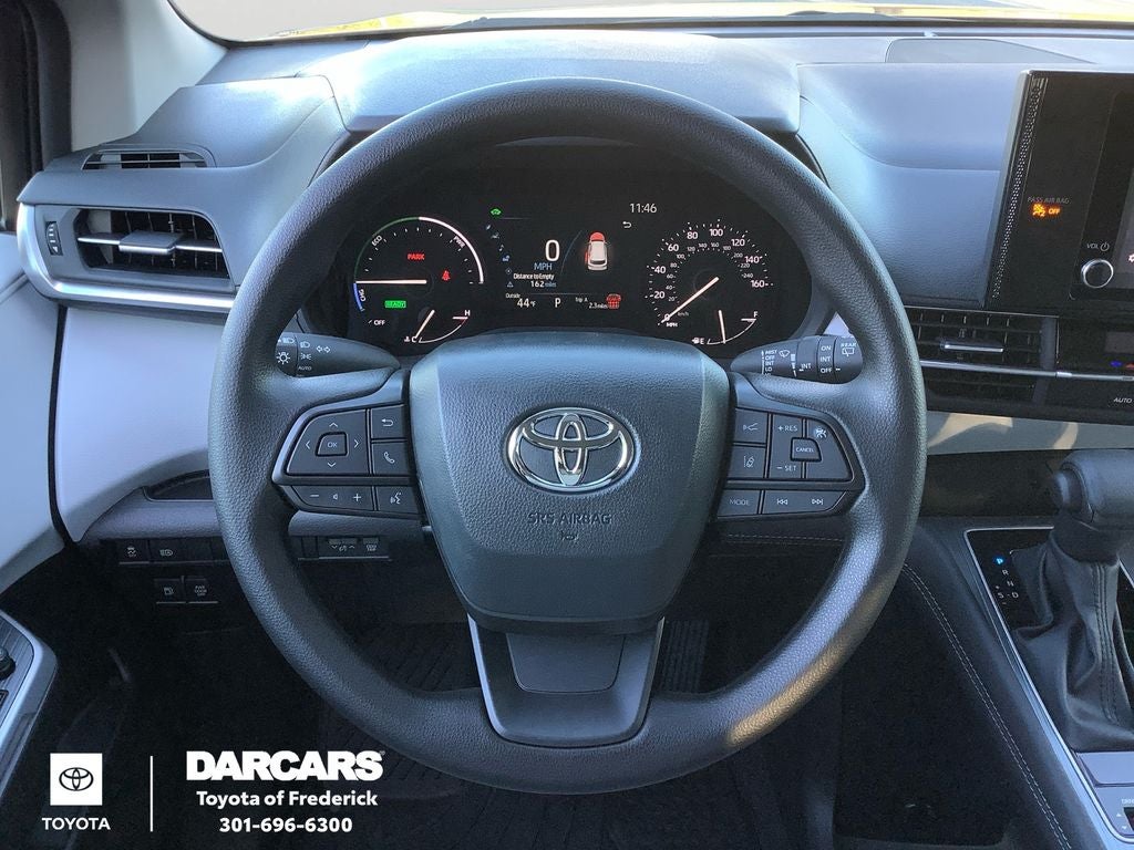 2026 Toyota Sienna LE 8 Passenger