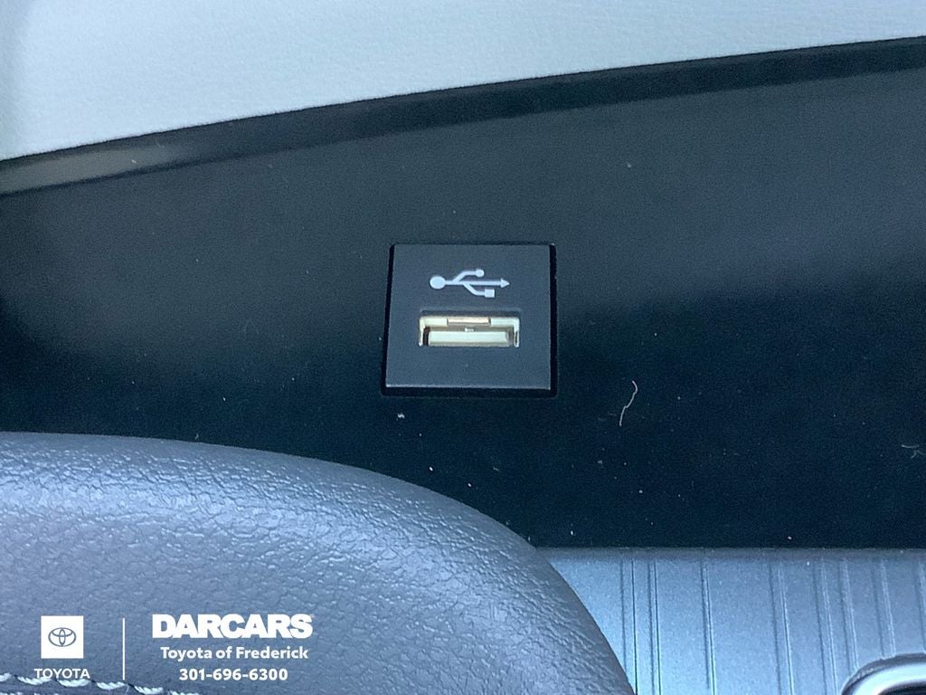 2026 Toyota Sienna LE 8 Passenger