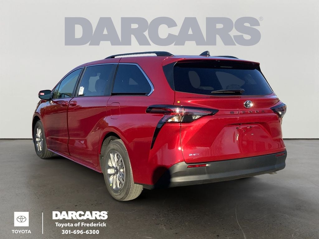 2026 Toyota Sienna LE 8 Passenger