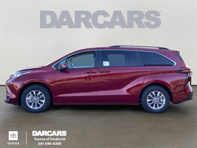 2026 Toyota Sienna LE 8 Passenger