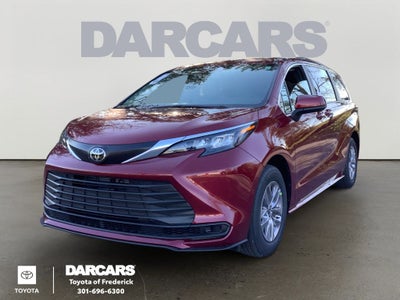 2026 Toyota Sienna LE 8 Passenger