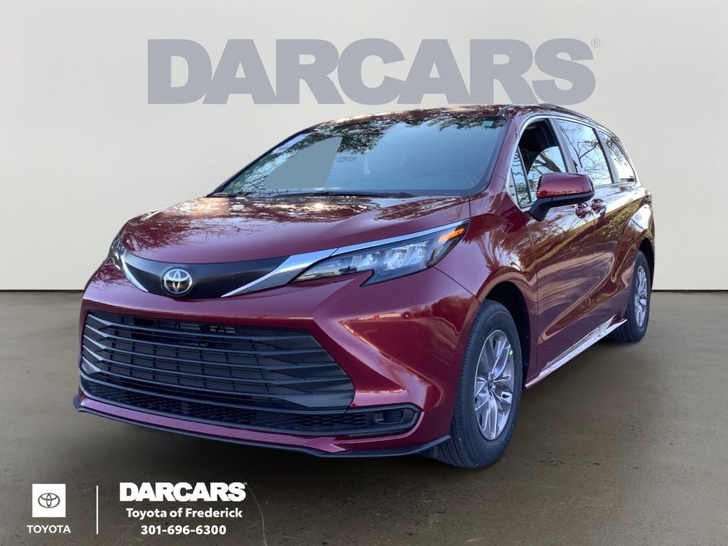 2026 Toyota Sienna LE 8 Passenger