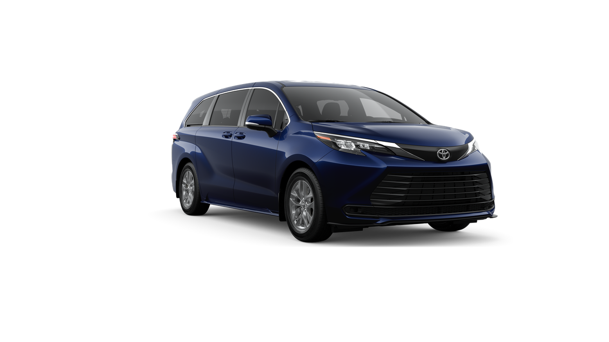 2026 Toyota Sienna LE 8 Passenger