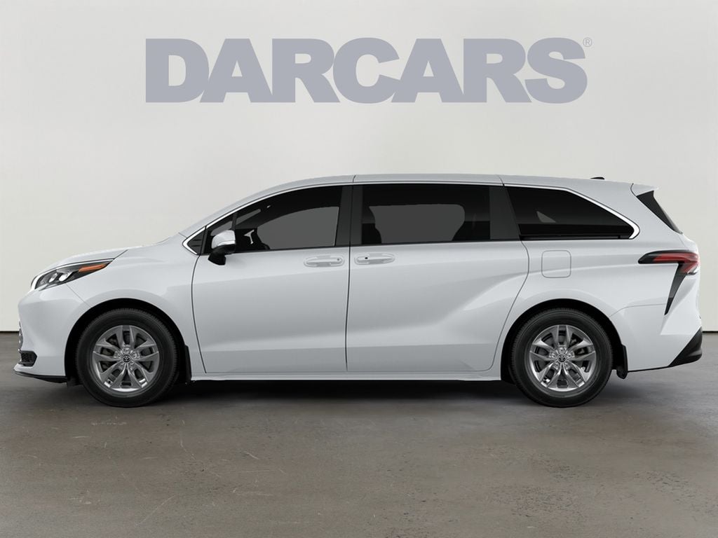 2026 Toyota Sienna LE 8 Passenger