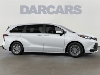 2026 Toyota Sienna LE 8 Passenger