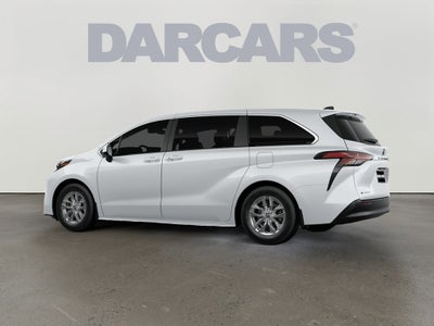 2026 Toyota Sienna LE 8 Passenger