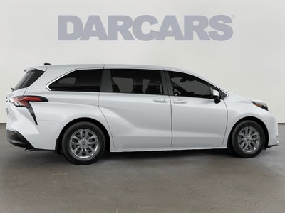 2026 Toyota Sienna LE 8 Passenger