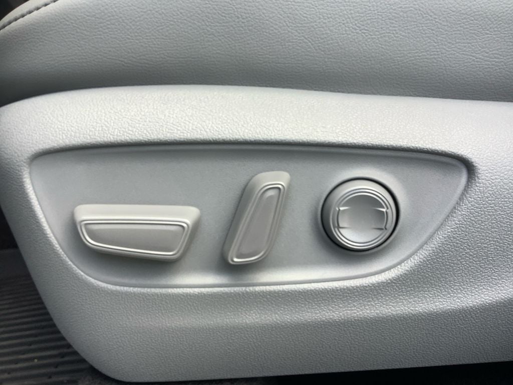 2026 Toyota Highlander Hybrid Limited