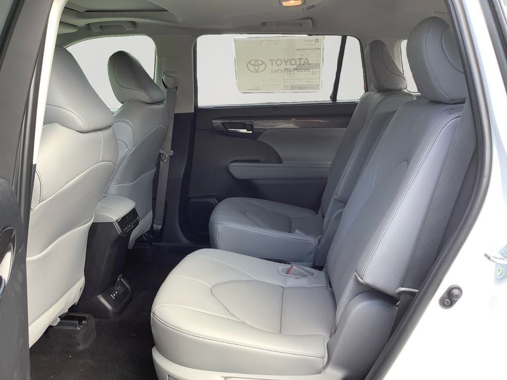 2026 Toyota Highlander Hybrid Limited