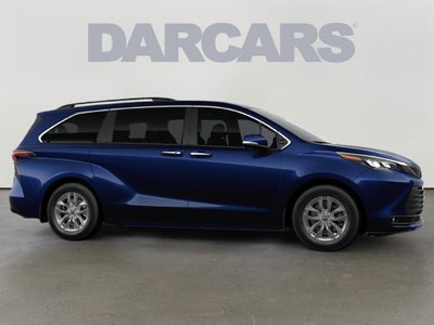 2026 Toyota Sienna XLE 8 Passenger
