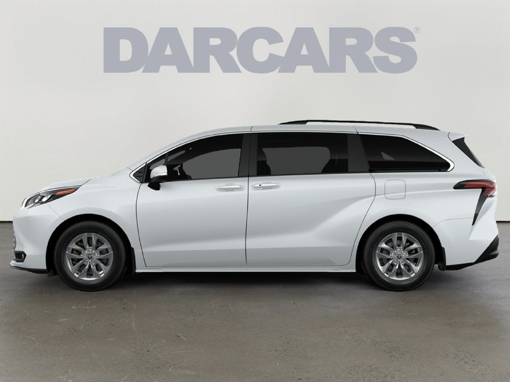 2026 Toyota Sienna XLE 8 Passenger