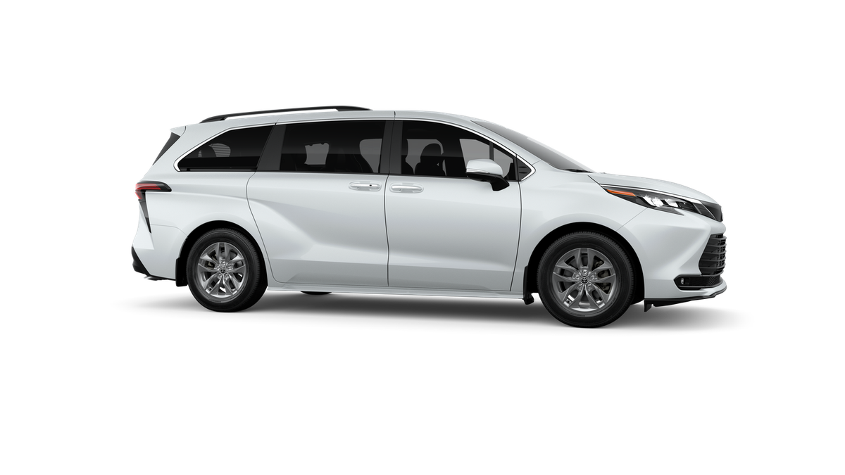 2026 Toyota Sienna XLE 7 Passenger
